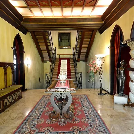 弗斯卡利酒店 3*