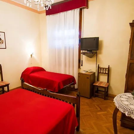 弗斯卡利酒店 3*