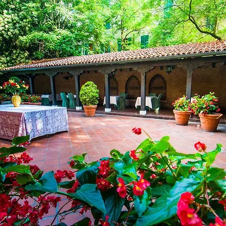 酒店 弗斯卡利酒店 布塞托